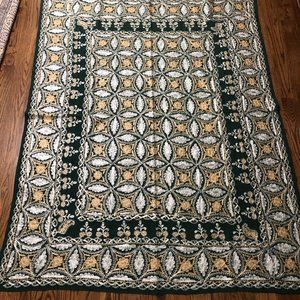 Embroidered tablecloth 78x60